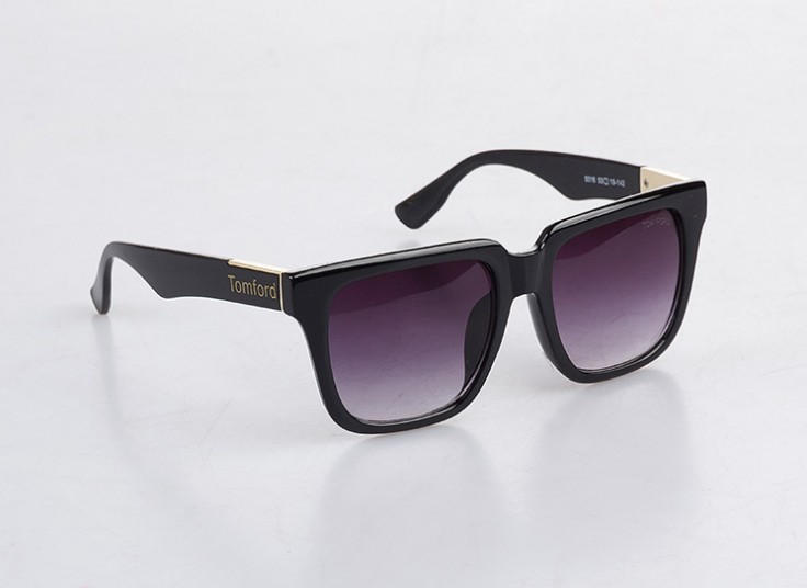 عینک آفتابی زنانه طرح Tom Ford