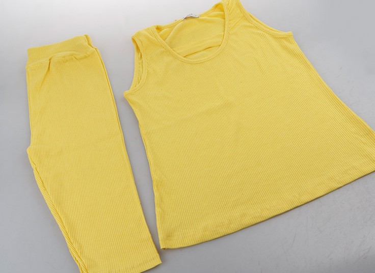 ست تاپ و شلوار برمودا زنانه