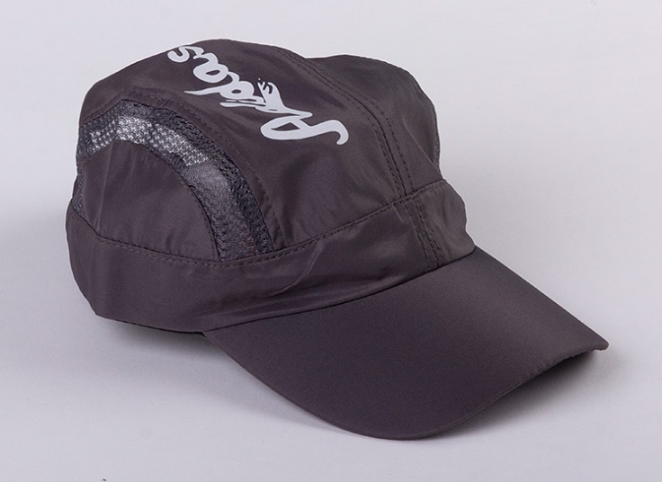 کلاه آفتابگیر adidas