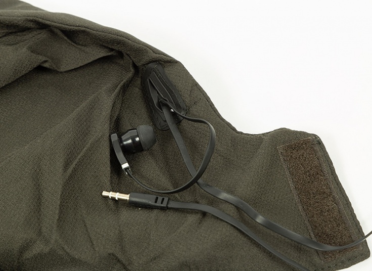 کاپشن هندزفری دار