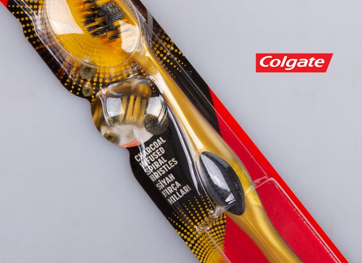 مسواک زغالی 360 Colgate