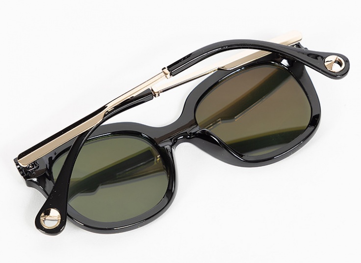 عینک آفتابی رنگی