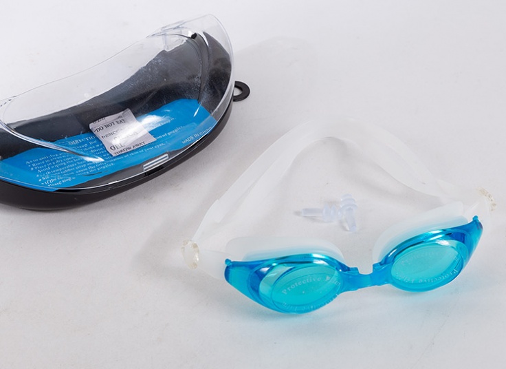 عینک شنا swimming goggles