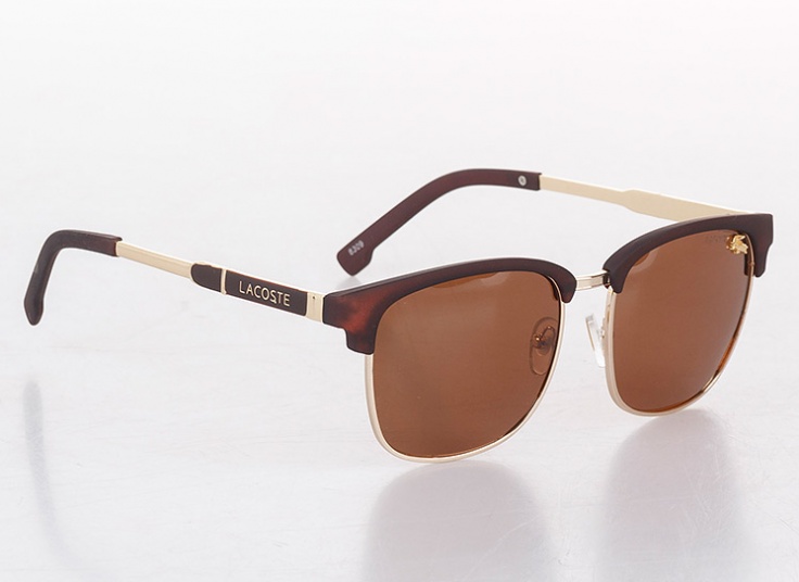 عینک آفتابی طرح Lacoste