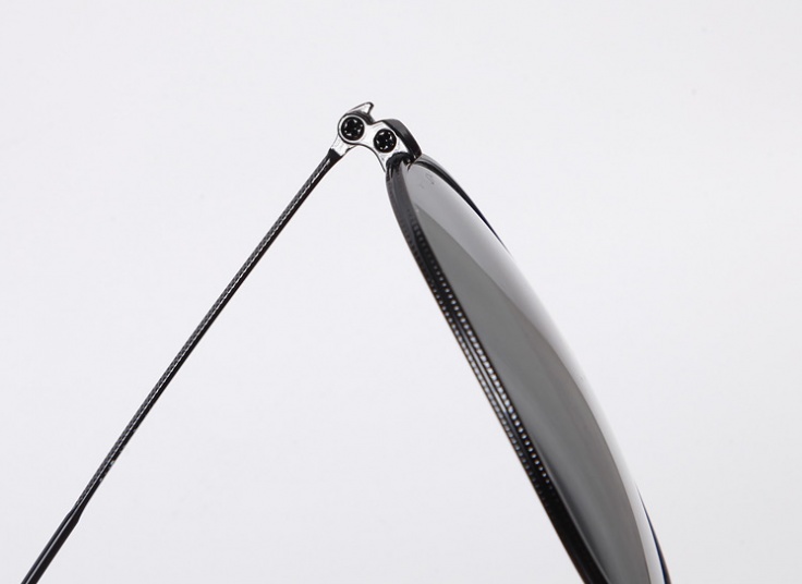 عینک آفتابی طرح Ray Ban