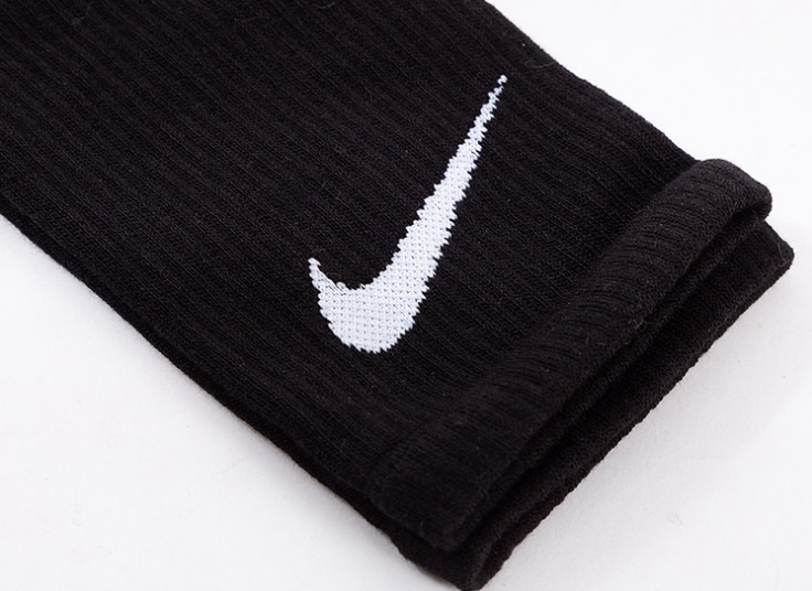 ساق پا ورزشی طرح Nike