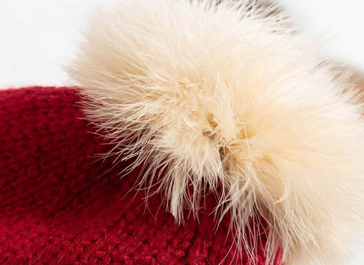 کلاه بافت منگوله دار Minette