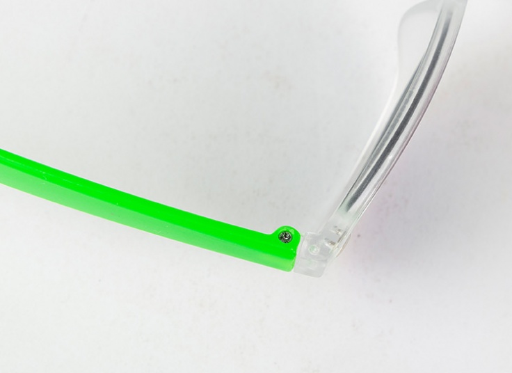 عینک آفتابی بچگانه