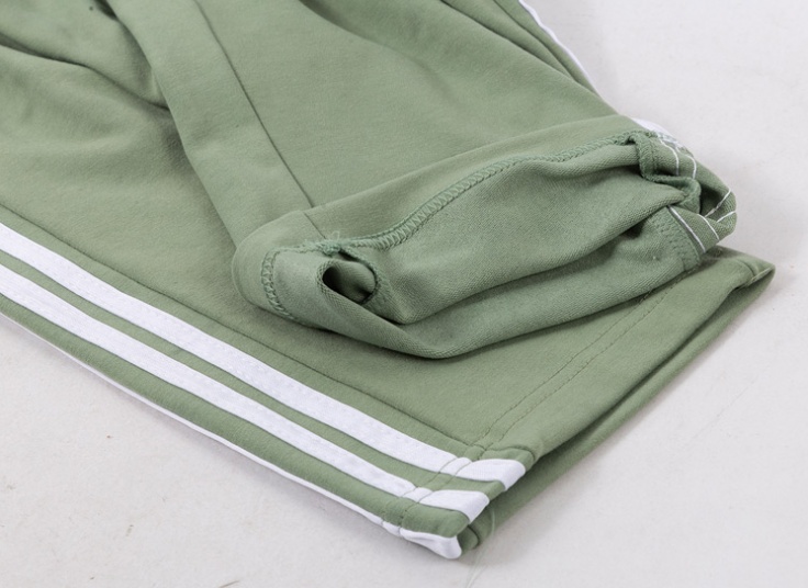 شلوار ورزشی طرح adidas