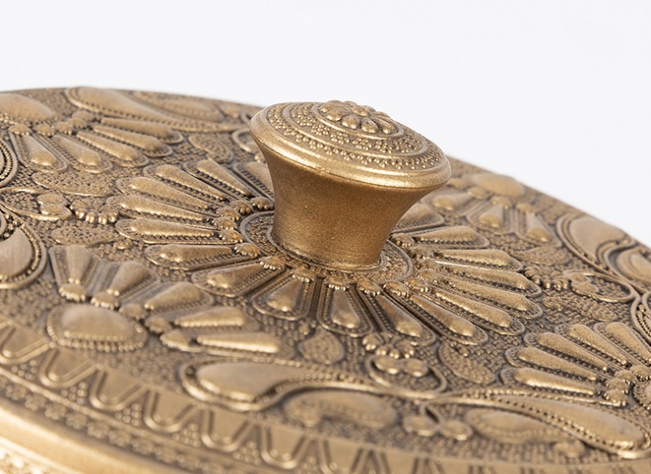 ظرف شکلات خوری طلایی