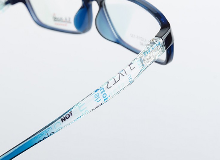 عینک طبی shikaoudi