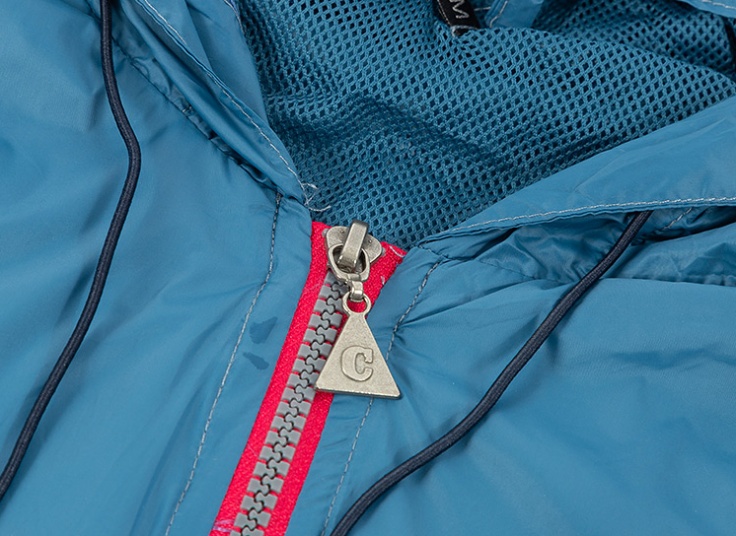 بادگیر کلاهدار Laura Torelli