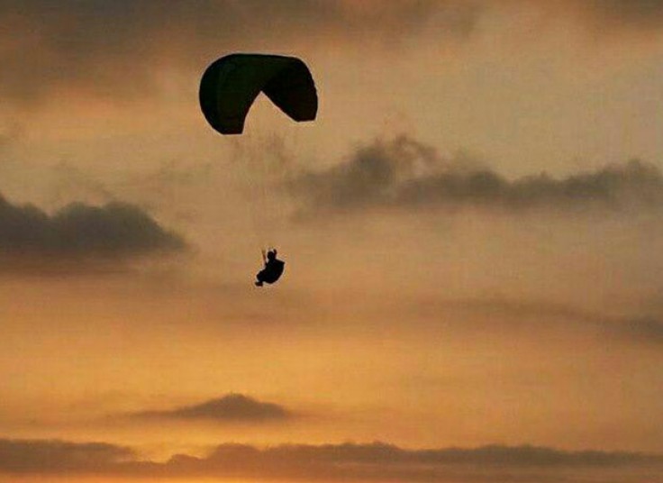 پاراگلایدر خلبان مختاری