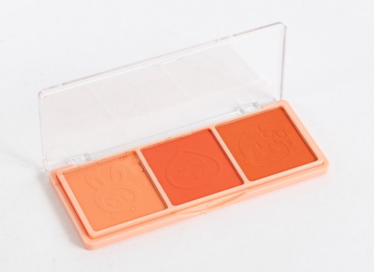 پالت رژگونه 3تایی kiss beauty