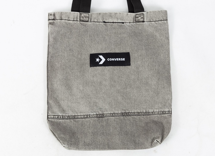 تت بگ جین طرح Converse