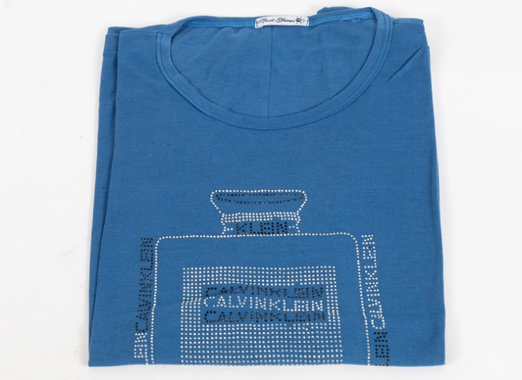 تیشرت زنانه طرح Calvin Klein