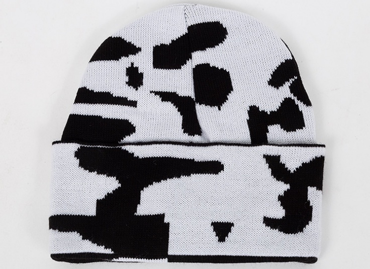 کلاه بافت طرحدار