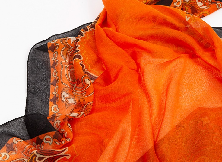 روسری سنتی زنانه