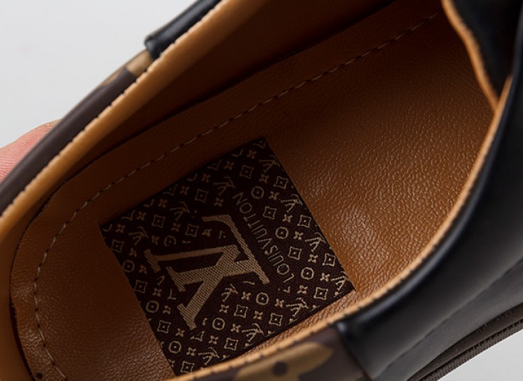 کفش اسنیکرز مردانه Supreme