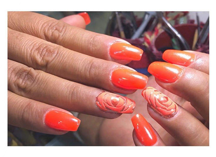 خدمات ناخن در سالن سرای زیبایی