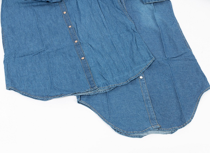 مانتو جین Levis