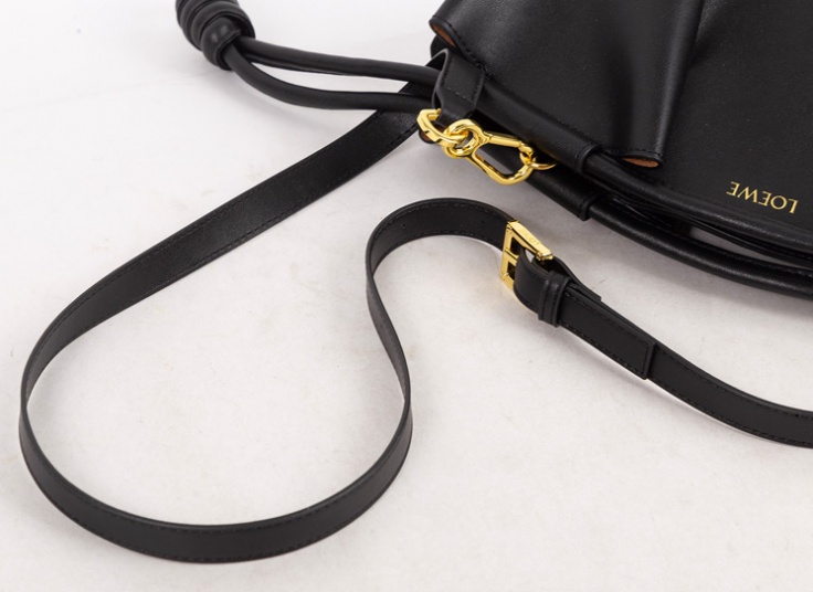 کیف زنانه LOEWE