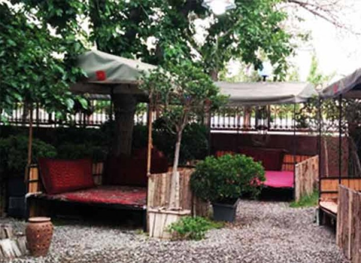 باغ خانوادگی ایلیا فرحزاد