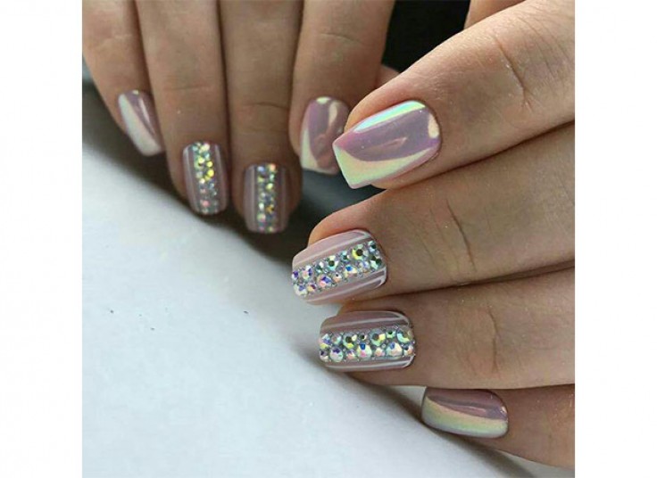 خدمات ناخن در زیباکده مریم