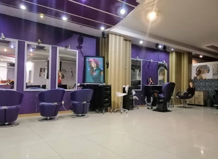 خدمات مژه و ابرو در عروس سرای پدیده