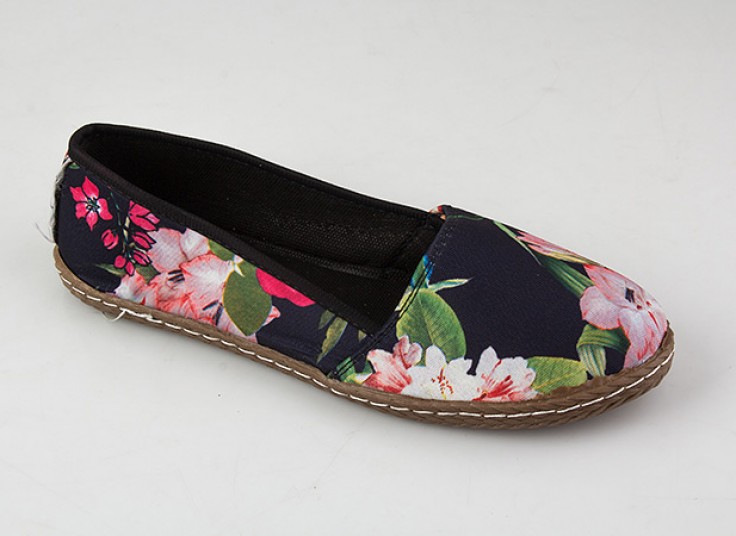 کفش گیوه ای گلدار