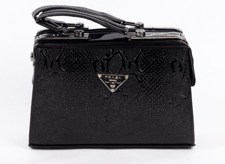 کیف زنانه ورنی Prada