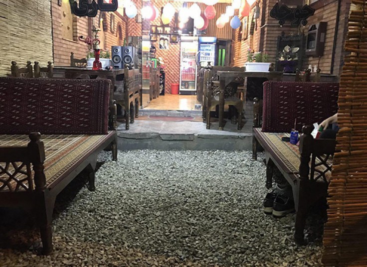 سرویس چای و قلیان سفره خانه کلبه شهریار