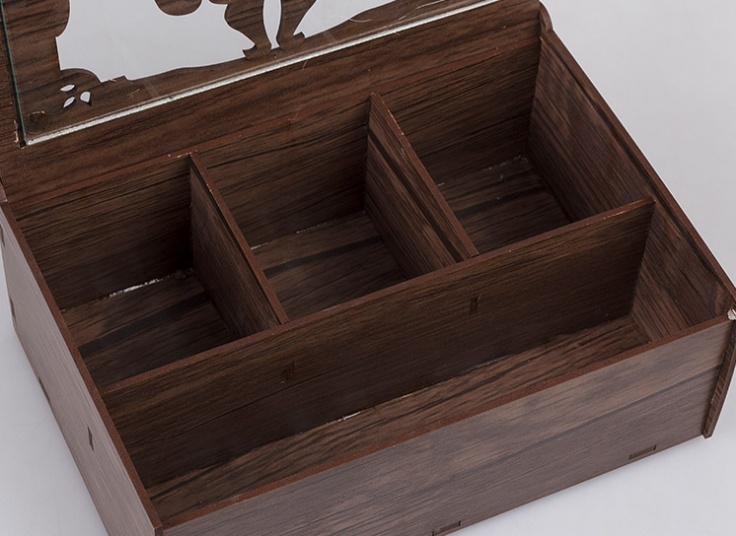 جعبه چوبی محفظه دار