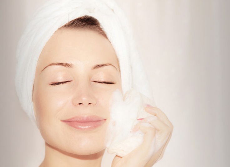 پاکسازی پوست درکلینیک رز