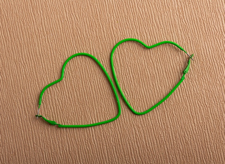 انواع گوشواره نئونی