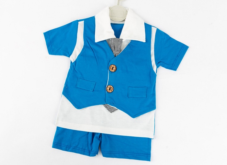 تیشرت و شلوارک کراوات‌دار