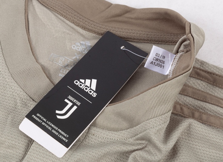 تیشرت ورزشی طرح adidas
