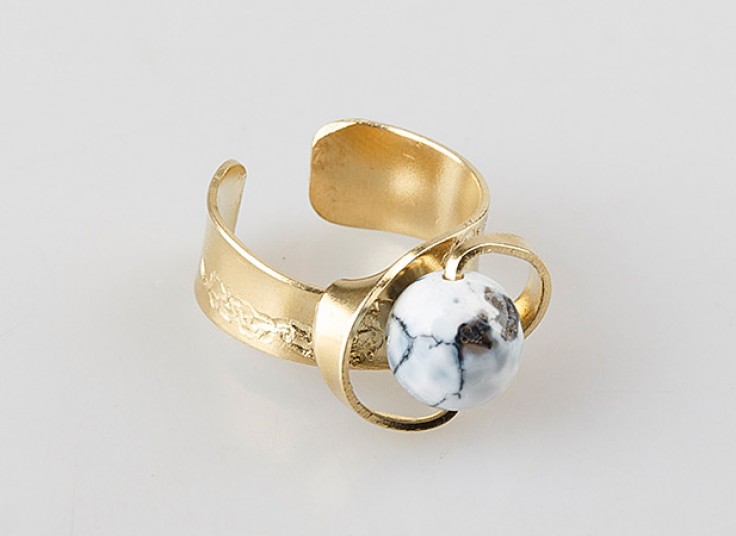 انگشتر ماه تولد