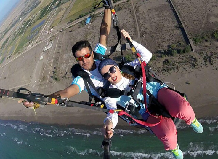 پاراگلایدر خلبان مختاری