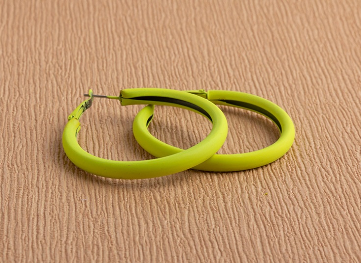 انواع گوشواره نئونی