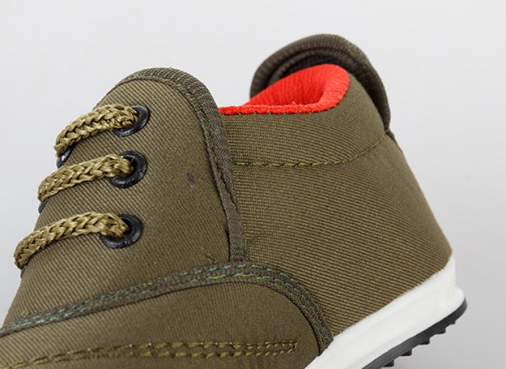 کفش بچگانه طرح adidas