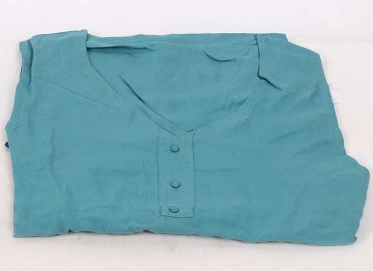 سارافون زنانه یقه‌ دکمه‌ دار