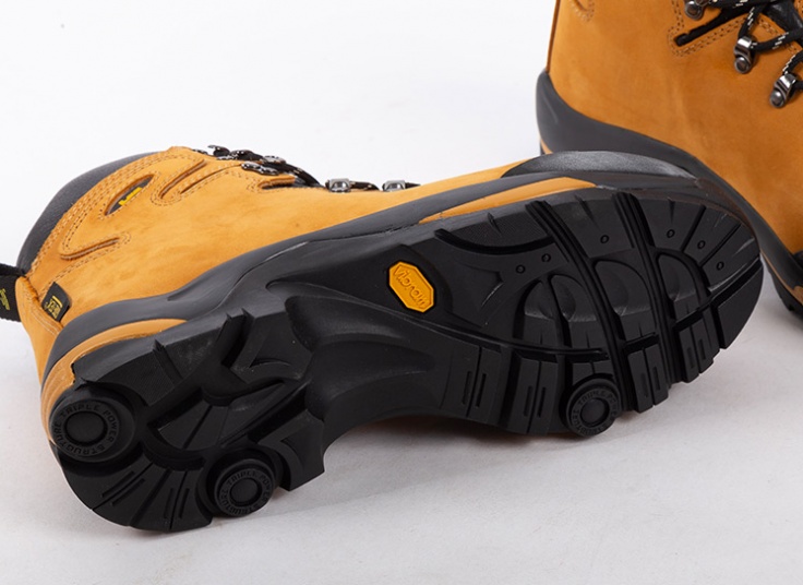 کفش کوهنوردی مردانه Lavan