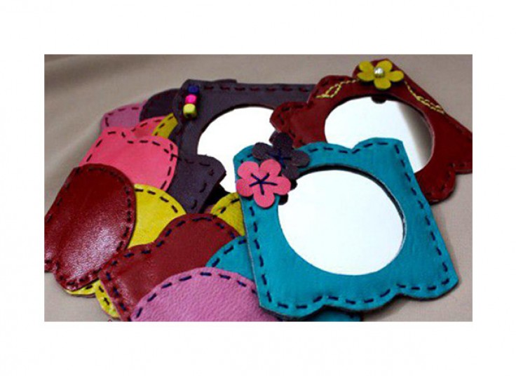 ورک شاپ ساخت آینه چرم دست دوز در هنر ماندگار پارسی