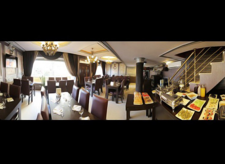 بوفه کامل صبحانه رستوران چلچله