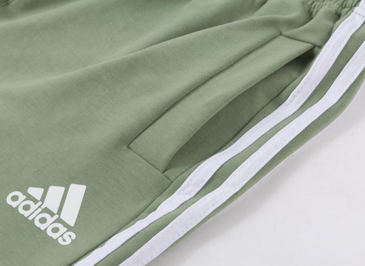 شلوار ورزشی طرح adidas