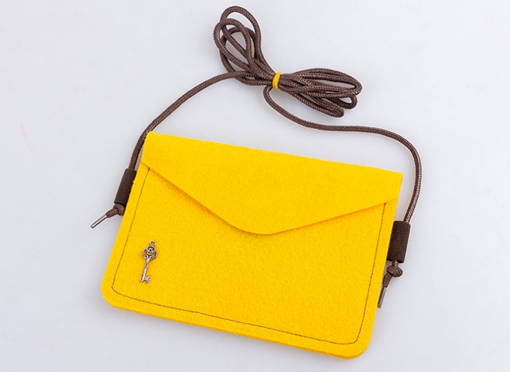 کیف کج نمدی