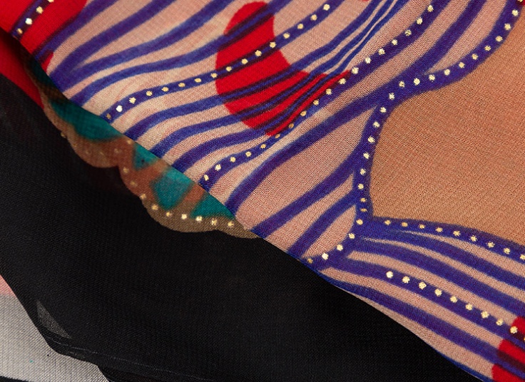 روسری گلدار زنانه