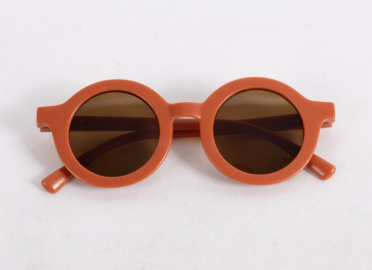 عینک بچگانه گرد