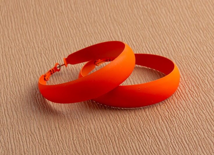 انواع گوشواره نئونی